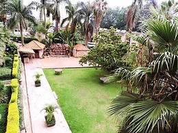 Mosa Court Suites