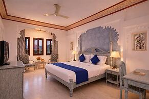 Swaroop Vilas - Lake Facing Boutique Hotel
