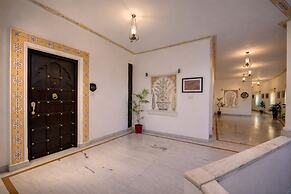 Swaroop Vilas - Lake Facing Boutique Hotel