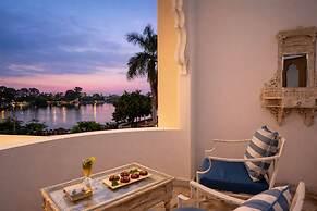 Swaroop Vilas - Lake Facing Boutique Hotel
