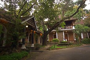 Hotel Ambadi