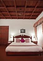 Sterling Lake Palace Alleppey