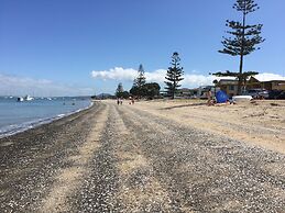 Bucklands Beach Waterfront Motel