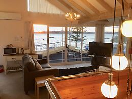 Bucklands Beach Waterfront Motel