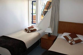 Bucklands Beach Waterfront Motel