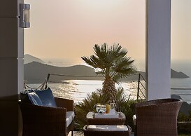 Okeanides Villas