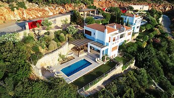 Okeanides Villas