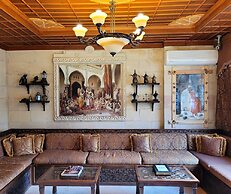 Saruhan Hotel