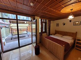 Saruhan Hotel