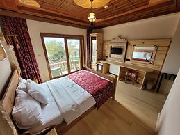 Saruhan Hotel