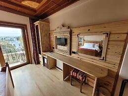 Saruhan Hotel