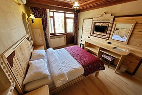 Saruhan Hotel