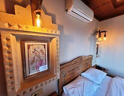 Saruhan Hotel