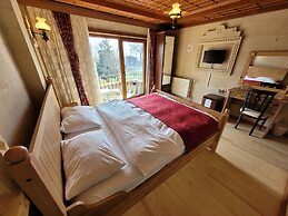 Saruhan Hotel