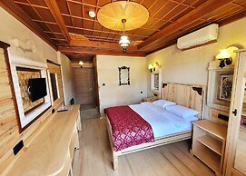 Saruhan Hotel
