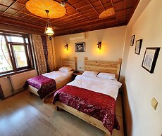 Saruhan Hotel