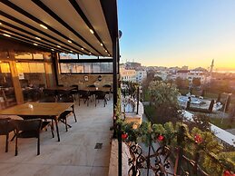 Saruhan Hotel