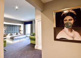 The Rutland Hotel & Apartments