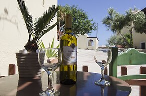 Smaragdi Hotel