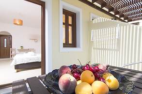 Smaragdi Hotel