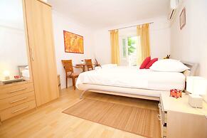 Divine Apartments