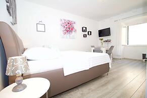 Divine Apartments
