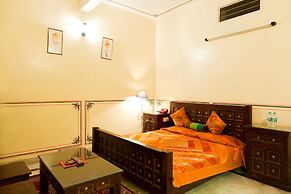 Hotel Bani Park Palace
