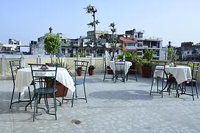 Hotel Bani Park Palace