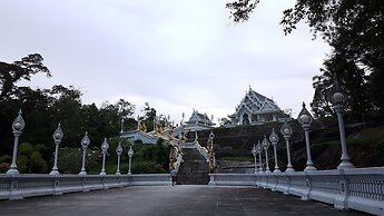 Avani Ao Nang Cliff Krabi Resort