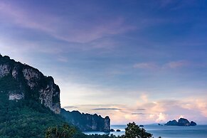 Avani Ao Nang Cliff Krabi Resort