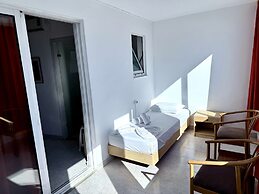 Savoy City Hotel