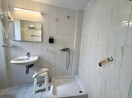 Savoy City Hotel