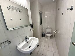 Savoy City Hotel