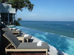 Cape Sienna Gourmet Hotel & Villas