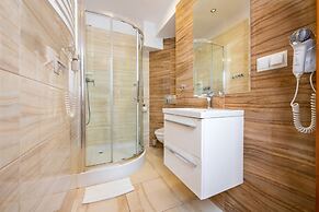 Aparthotel Globus