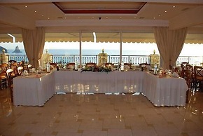 Aloha Hotel