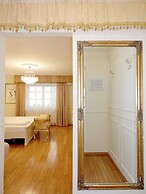 Allegro Hotel