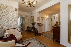 Allegro Hotel