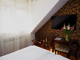 Allegro Hotel