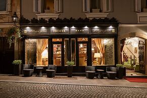 Allegro Hotel