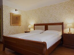 Allegro Hotel