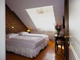 Allegro Hotel