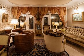 Allegro Hotel