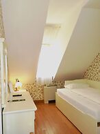Allegro Hotel