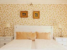 Allegro Hotel