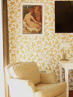 Allegro Hotel