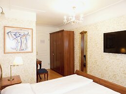 Allegro Hotel
