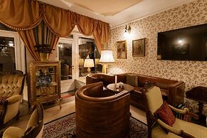Allegro Hotel