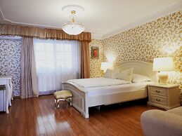 Allegro Hotel