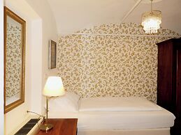 Allegro Hotel
